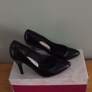 Connie 4” Black Patent Leather Heels Size 6